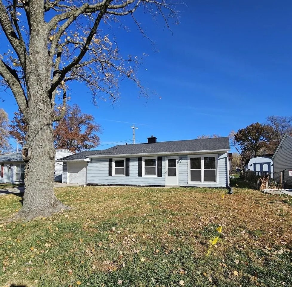 Building Photo - 28 Jamestown Dr