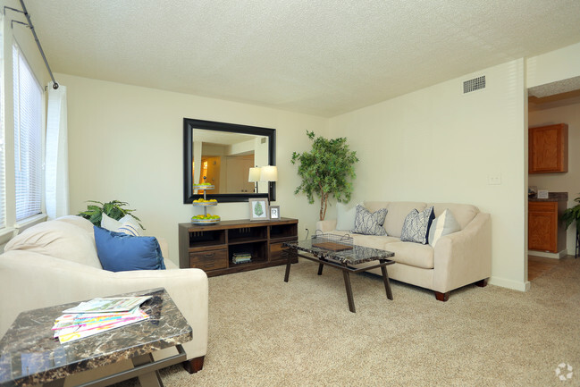 Regency Point Apartments - Tulsa, Ok 