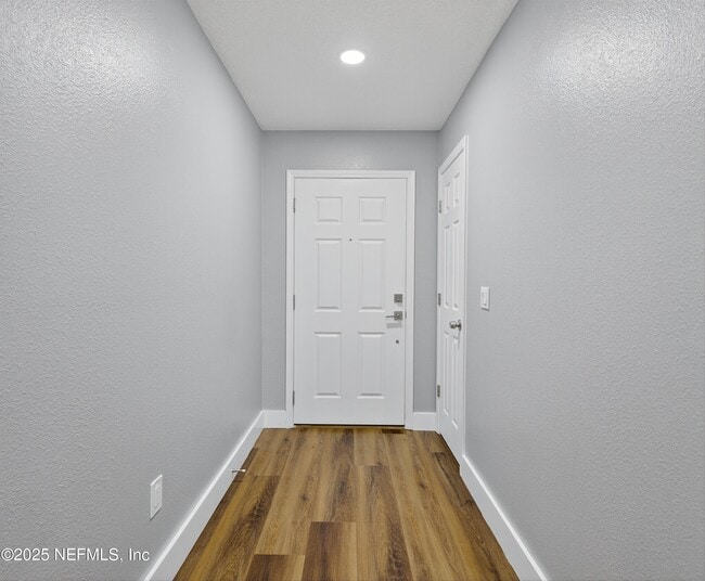 Building Photo - 834 Black Cherry Dr S