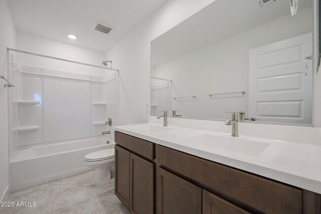 Building Photo - 14819 W Cottontail Ln