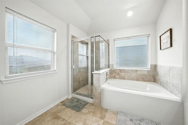 Building Photo - 15410 Rosehill Summit Ln