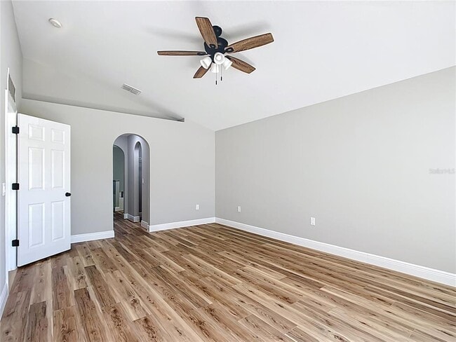 Building Photo - 4541 SE 30th St