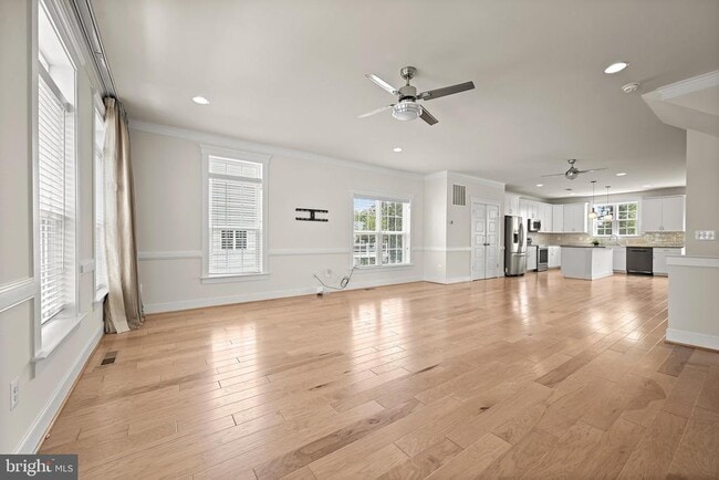 Building Photo - 212 Upper Brook Terrace