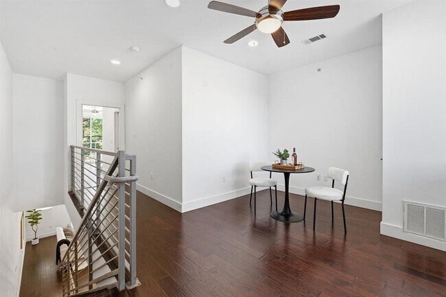 Building Photo - 2002 Glen Allen St