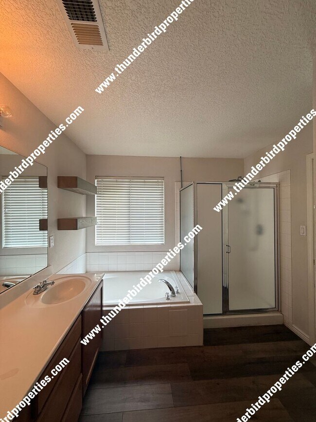 Building Photo - Beautiful 4 bedroom in Ventana Ranch