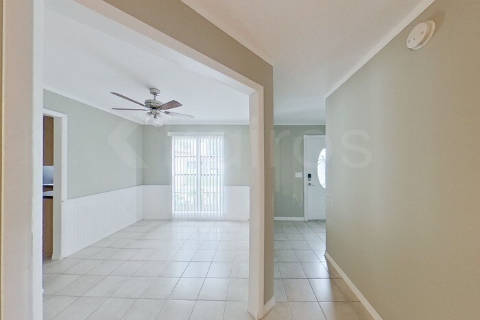 Building Photo - 308 Wildwood Dr