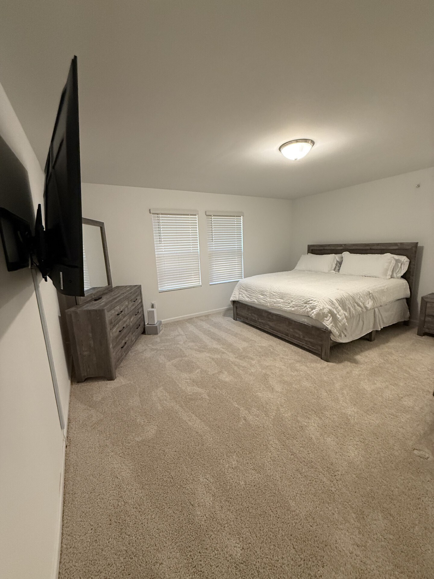 Building Photo - 6607 Wyndale Dr