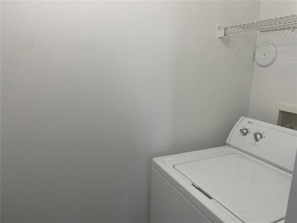 Building Photo - 6020 W Sample Rd