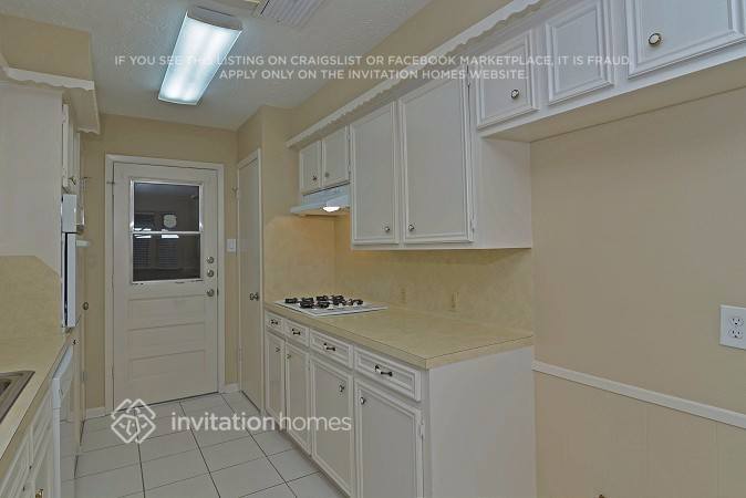 Building Photo - 3902 Paulette Dr