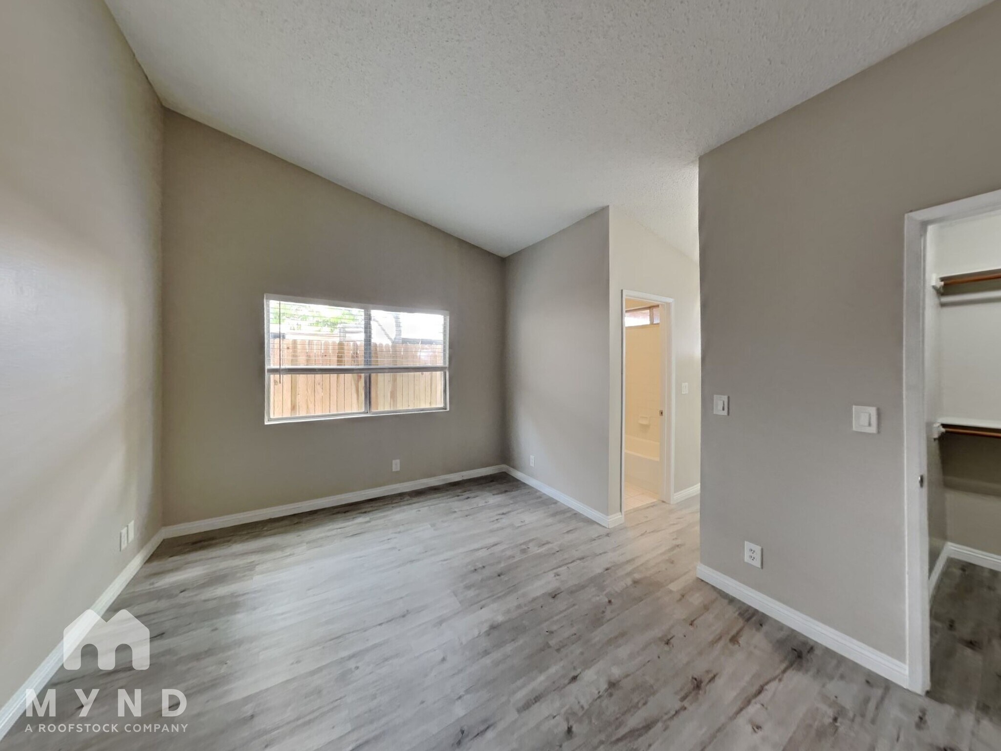 Building Photo - 5681 Odessa Dr