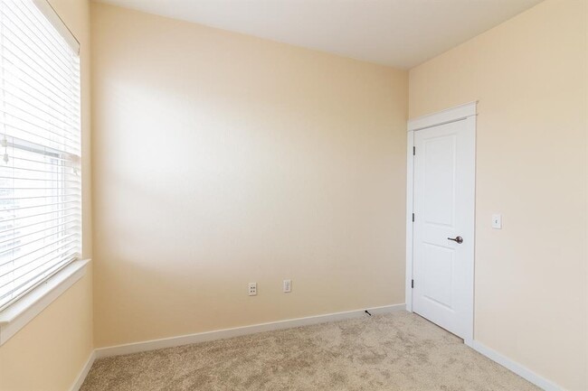 Building Photo - 2241 Zach Scott St