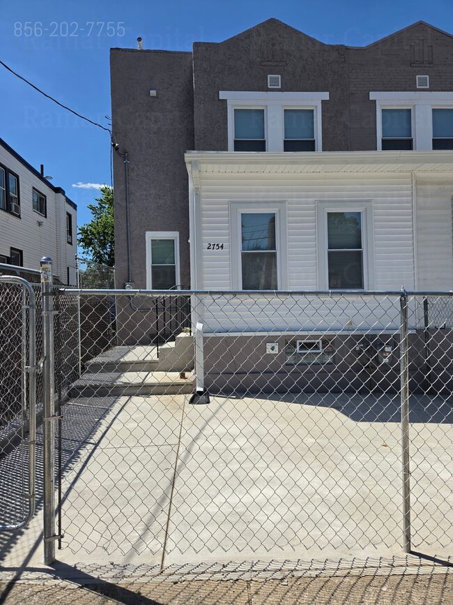 Building Photo - Charming 3-Bedroom Home with Spacious Gated Yard