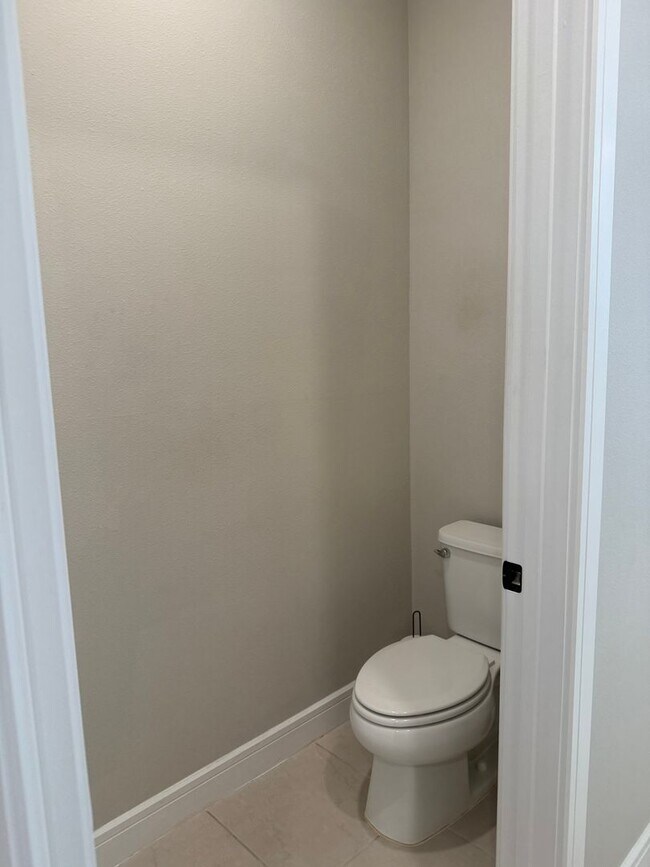 Building Photo - Lakeview Living with Bonus Flex Space & Resort-Style Amenities