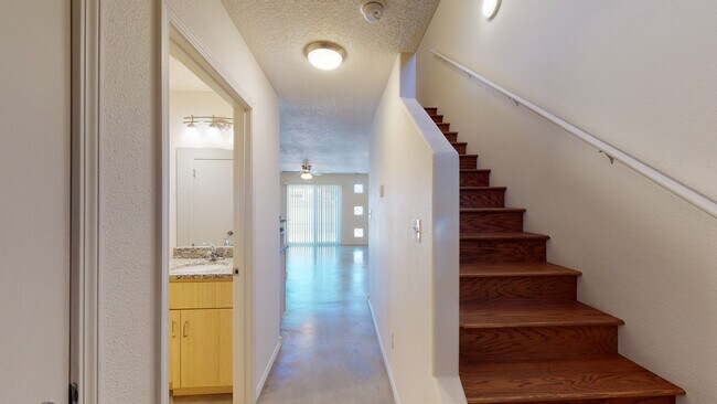 Building Photo - Indian Ridge