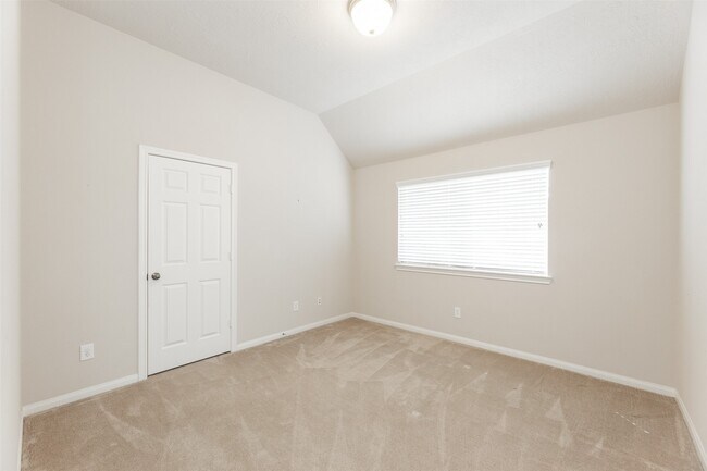 Building Photo - 25919 Pebble Terrane Ln