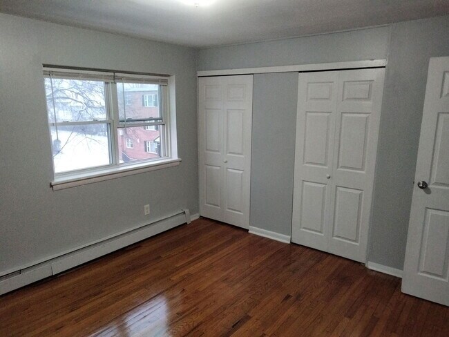 Building Photo - 29 Annawan St