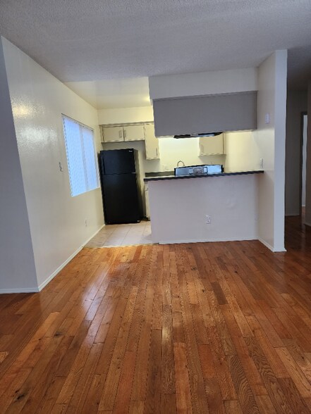 Building Photo - 24431 Hawthorne Blvd