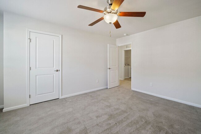 Building Photo - Enjoy the Community's Resort Like Living!