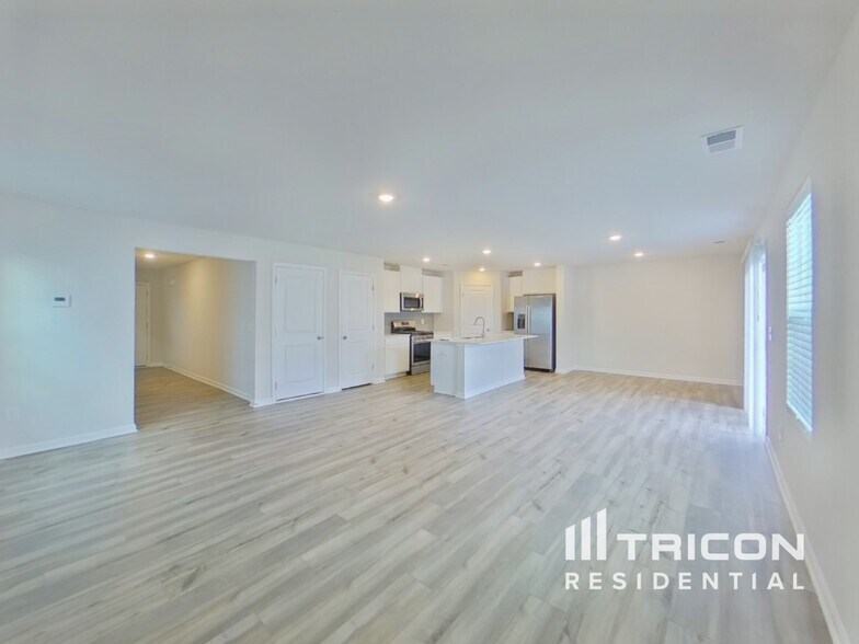 Building Photo - 4030 Rustling Grass Trl