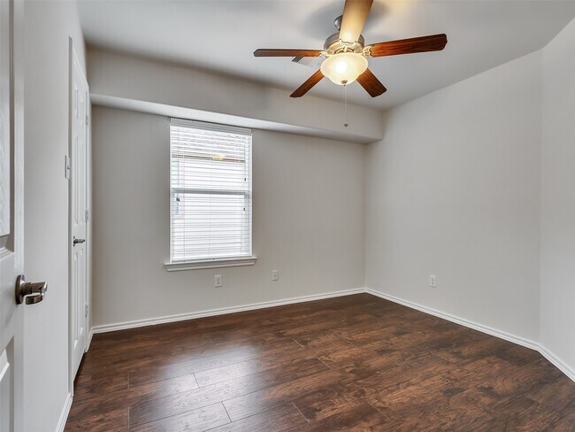 Building Photo - 26 BowerBank Ct