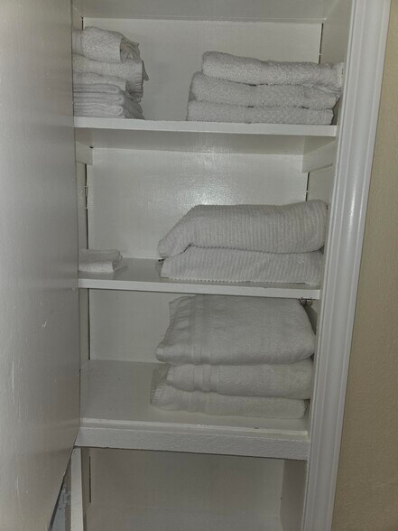 Building Photo - 1713 Anderson St