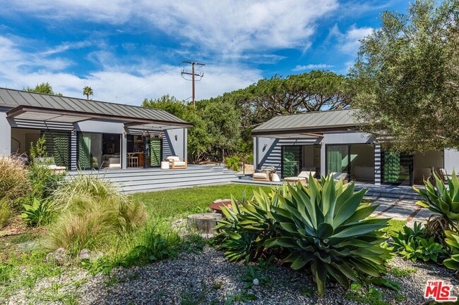 Building Photo - 28036 Sea Ln Dr