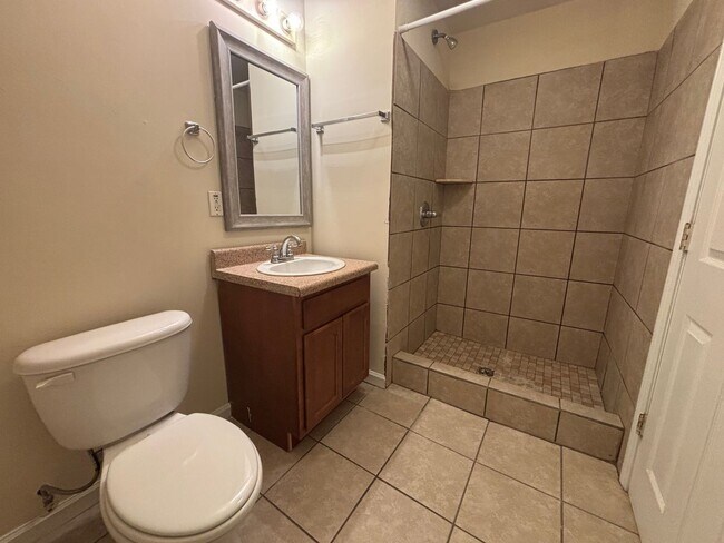 Building Photo - 4br House near Campus, Stadium, Downtown! ...