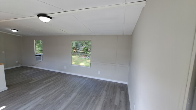 Building Photo - 113 Novits Nook Ct