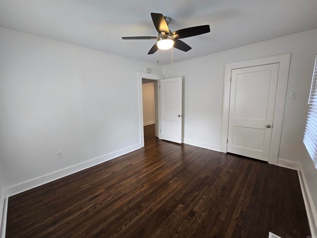 Building Photo - 3117 N Cypress St