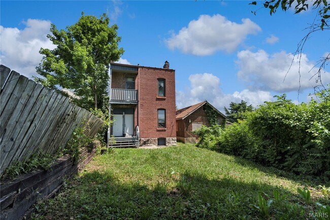 Building Photo - 824 Canaan Ave