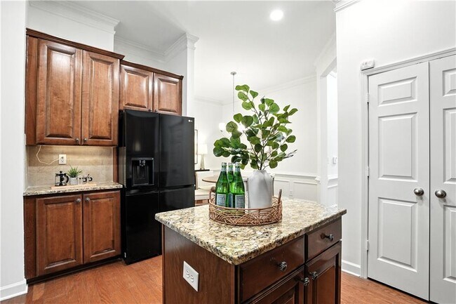 Building Photo - 3643 Gambrell Ln