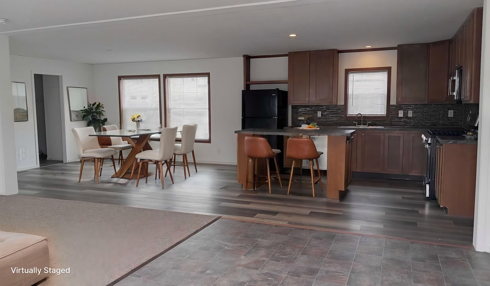 Building Photo - 49 Meggan Dr