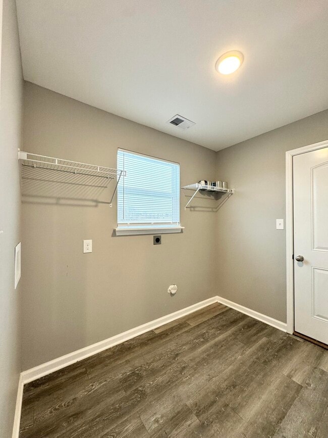 Building Photo - 127 Landry Ln