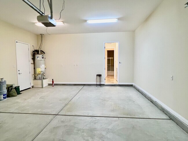 Building Photo - 81952 Avenida Bienvenida