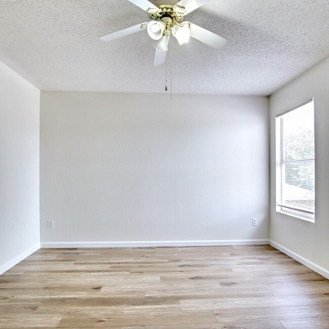 Building Photo - 8751 Gray Fox Ct