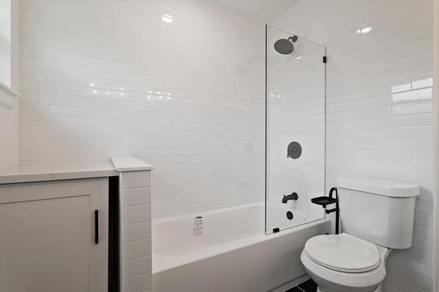 Building Photo - 8734 Westfield Dr