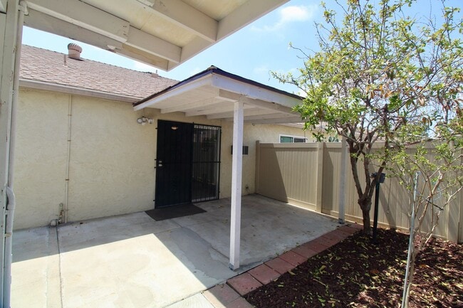 Building Photo - 8626 Summerdale Rd