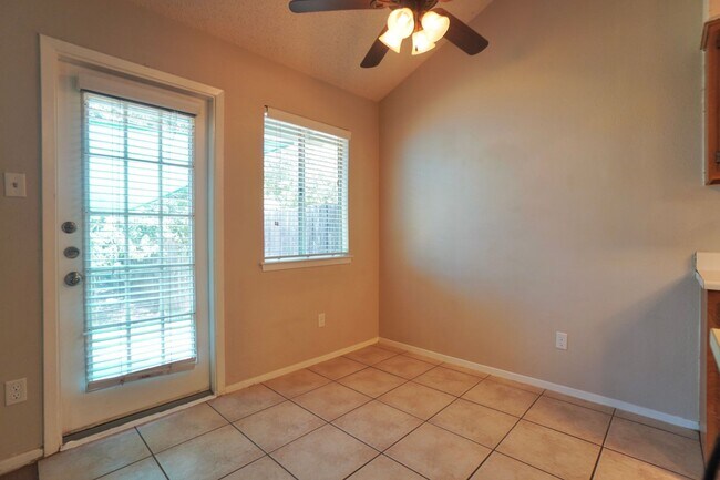 Building Photo - 7602 Woodstone Cove