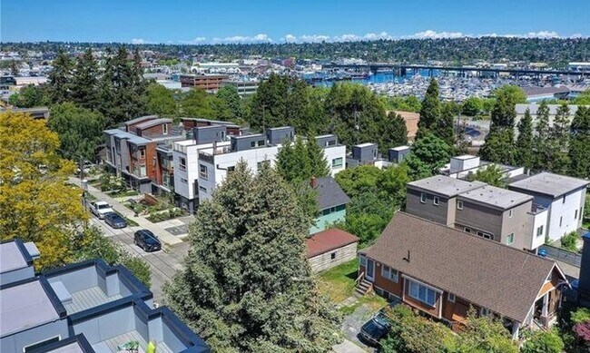 Building Photo - 3803 23rd Ave W