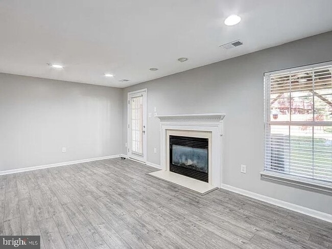 Building Photo - 20824 Shamrock Glen Cir