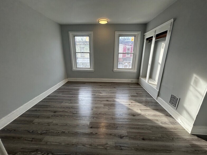 Building Photo - 5647 Heiskell St