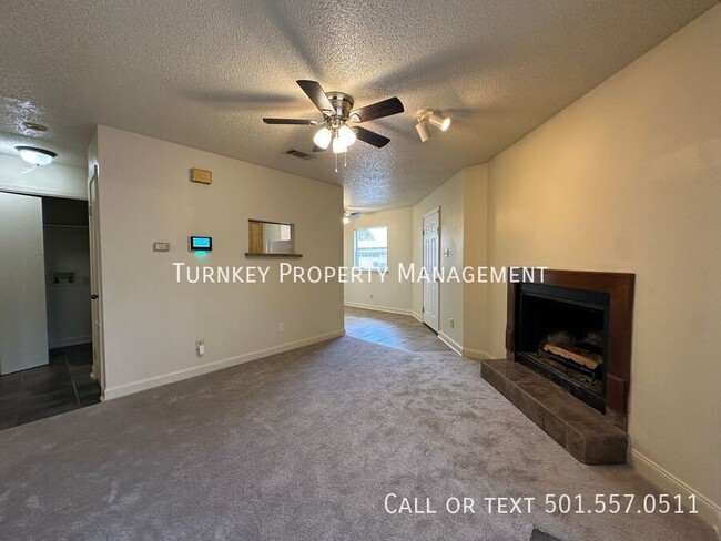 Building Photo - 418 Shadow Oaks Dr