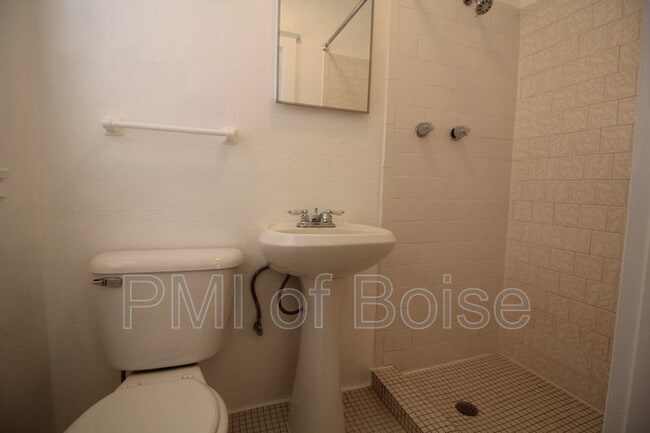 Building Photo - 317 E Bannock St