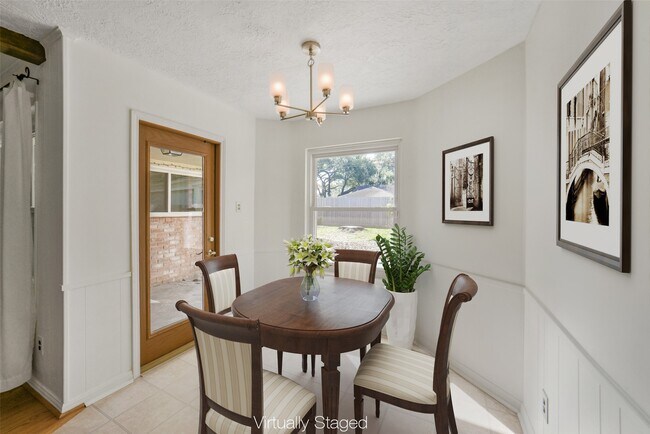 Building Photo - 8415 Braesdale Ln