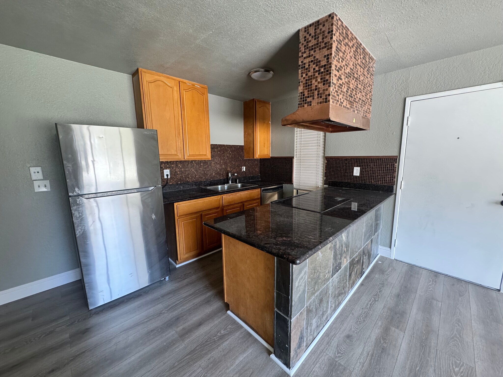 Building Photo - 6724 Plymouth Rd