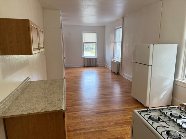 Building Photo - 49 Congers Rd
