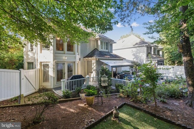 Building Photo - 47660 Pennrun Way