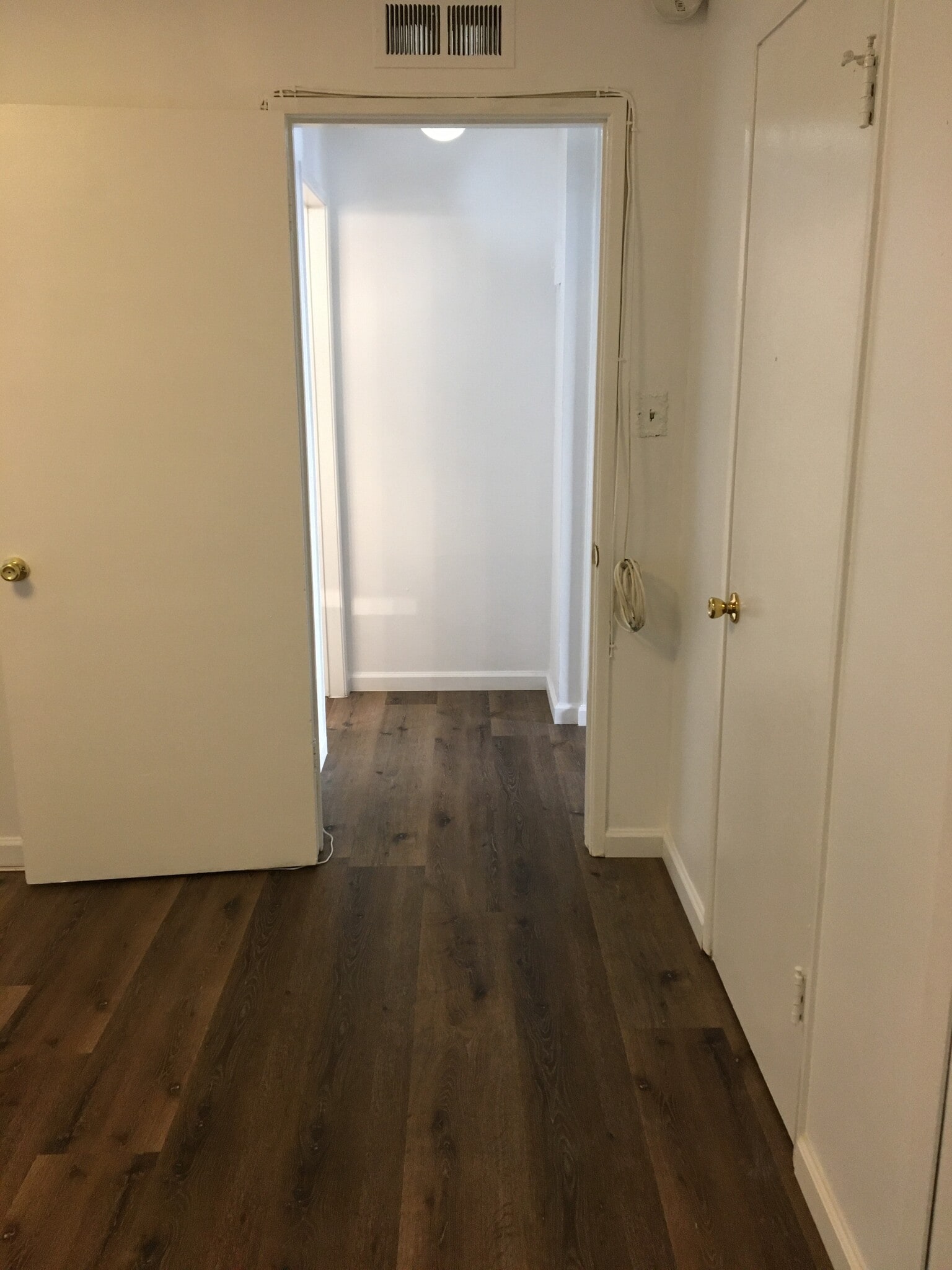 Building Photo - 8539 Saturn St