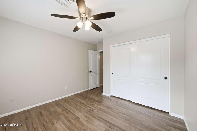 Building Photo - 4128 E Copper Rd