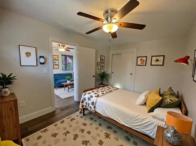 Building Photo - 3734 Burlington Ave N